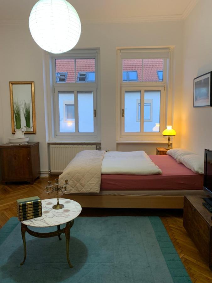 The Marchburg Apartment Maribor Extérieur photo